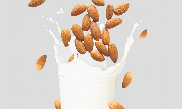 خواص شیر بادام و آشنایی کامل با خواص شیر گیاهی و لاغری - سایت دکتر موحد