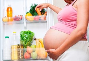 غذاهای مفید دوران بارداری – خوردن چه چیزهایی برای زن باردار مفید است ؟