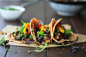 مواد غذایی چربی سوز شکم و پهلو