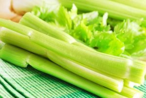 خوردن کرفس در بارداری